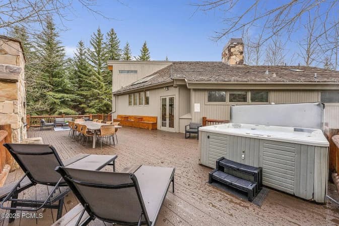 Patio / outdoor space